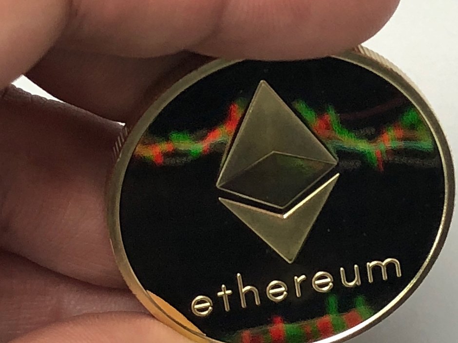 Los compradores de Ethereum esperan la aprobación del ETF mientras BlackRock, Bitwise y Grayscale presentan solicitudes modificadas del ETF de Ethereum